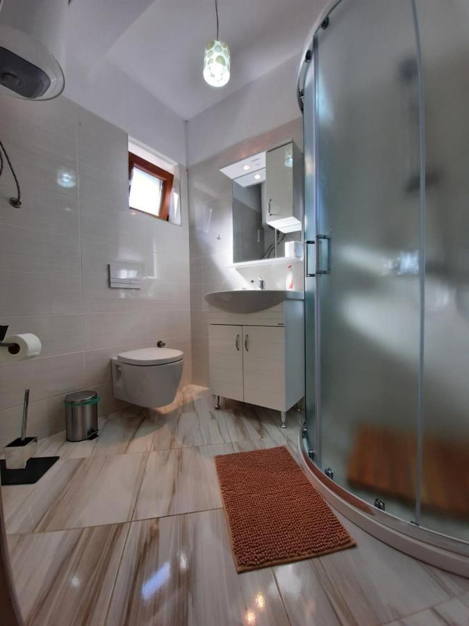 Vila Alexander B&B Валбона Экстерьер фото