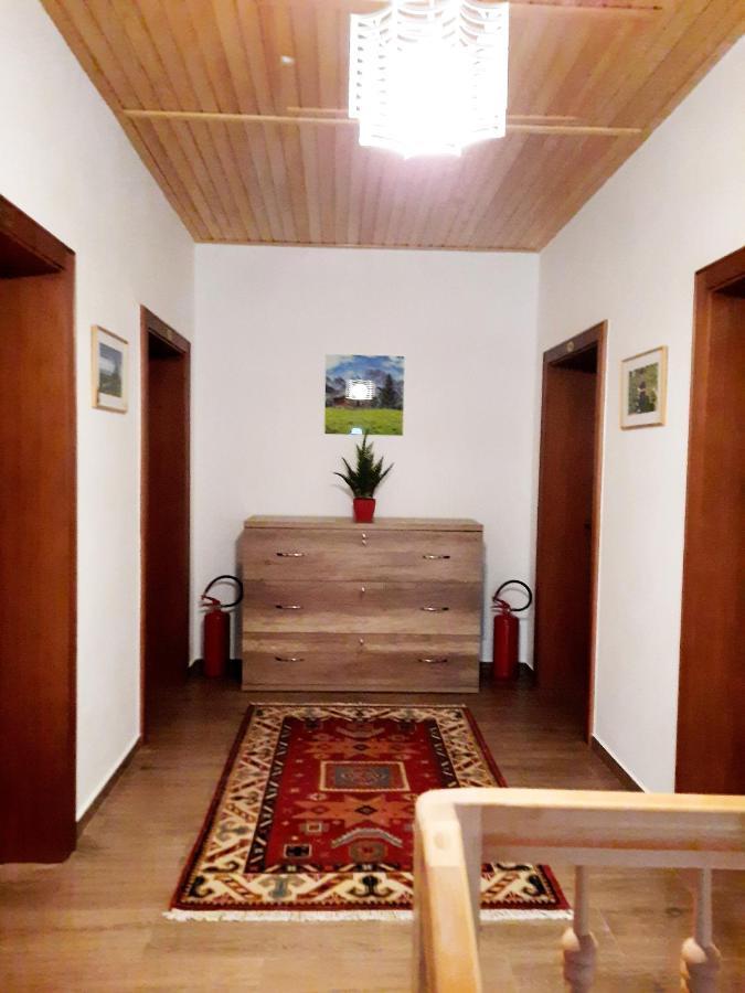 Vila Alexander B&B Валбона Экстерьер фото