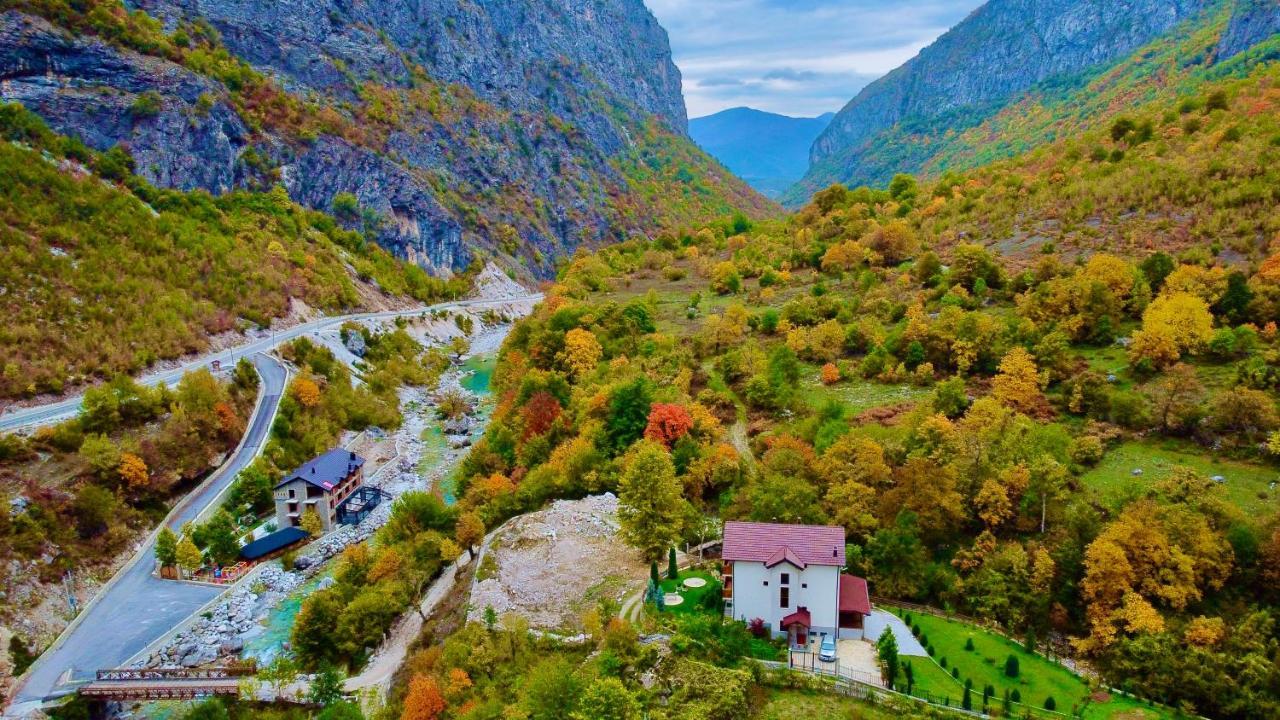 Vila Alexander B&B Валбона Экстерьер фото