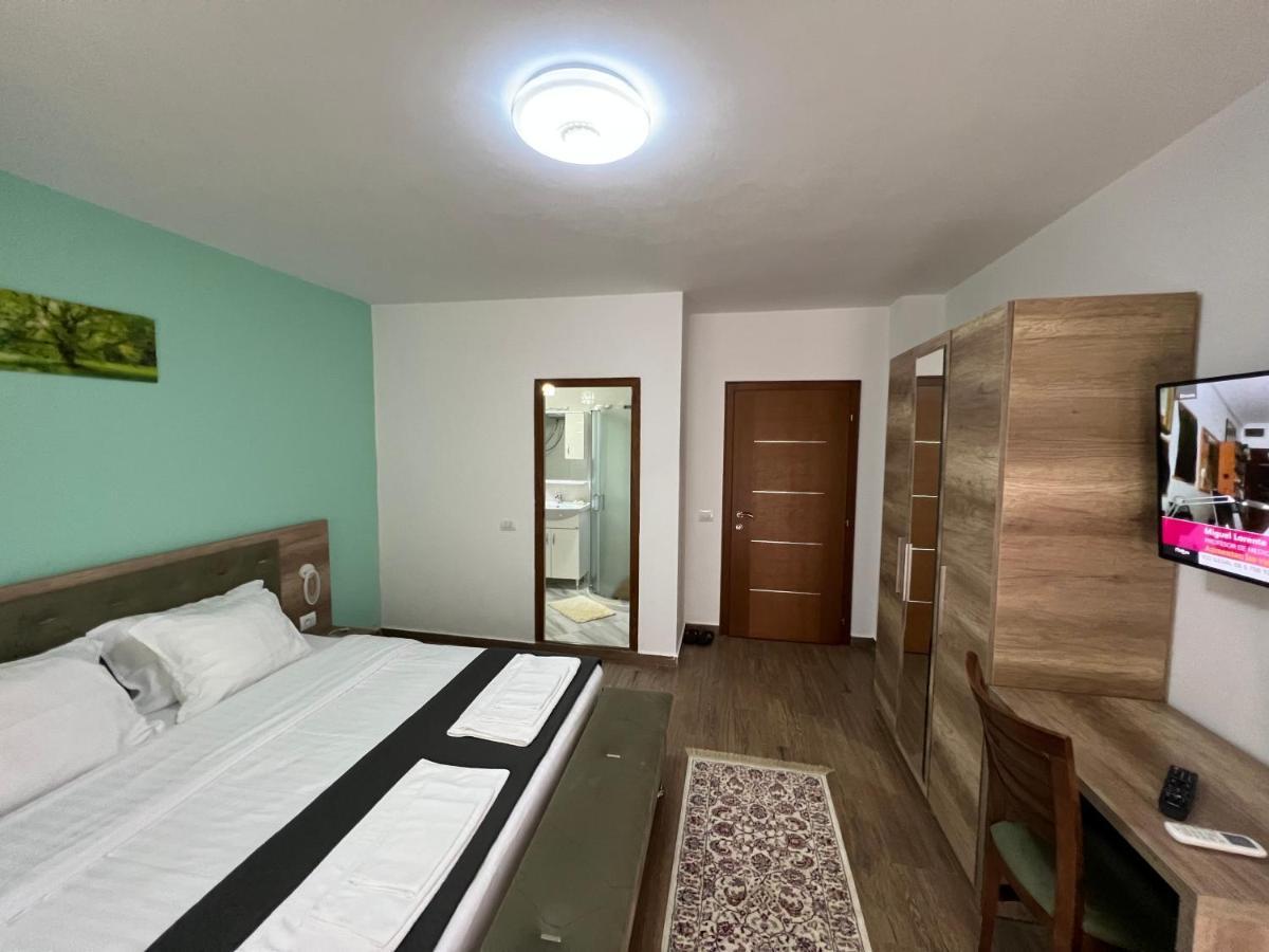 Vila Alexander B&B Валбона Экстерьер фото