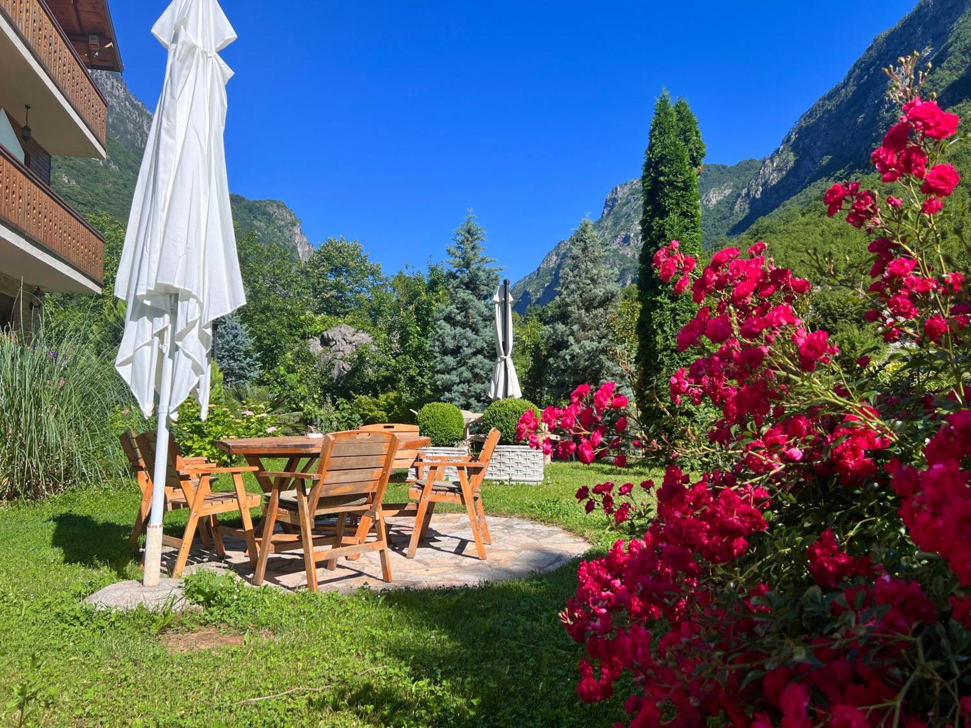 Vila Alexander B&B Валбона Экстерьер фото