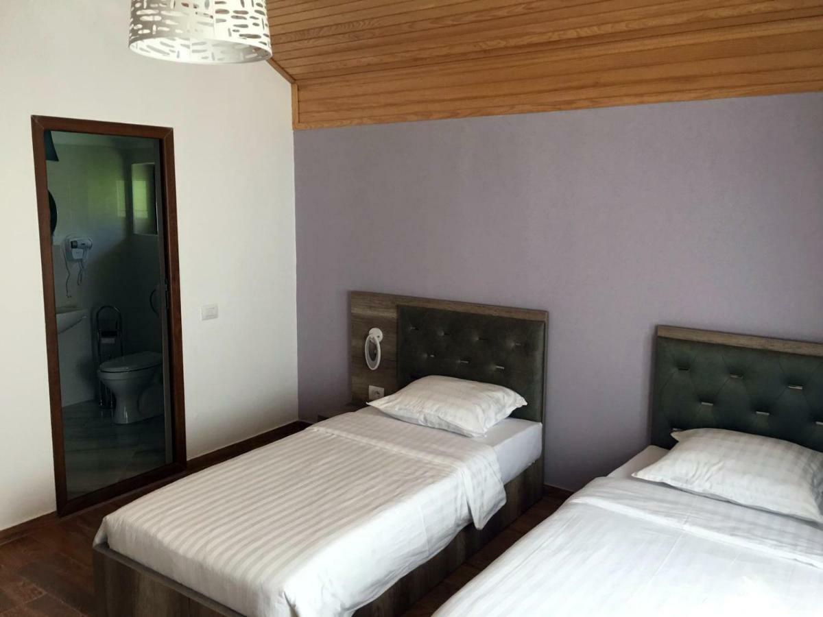 Vila Alexander B&B Валбона Экстерьер фото