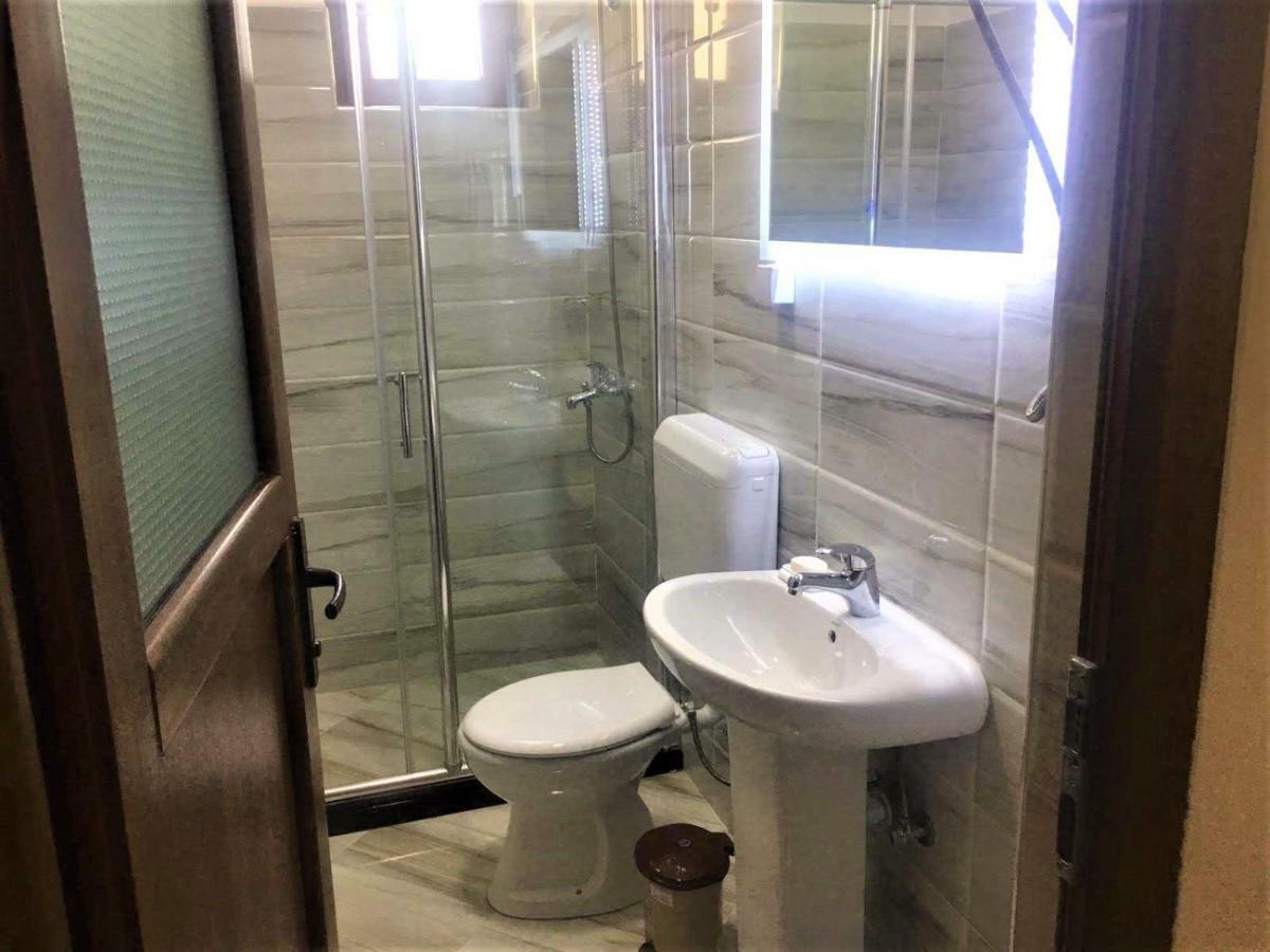 Vila Alexander B&B Валбона Экстерьер фото